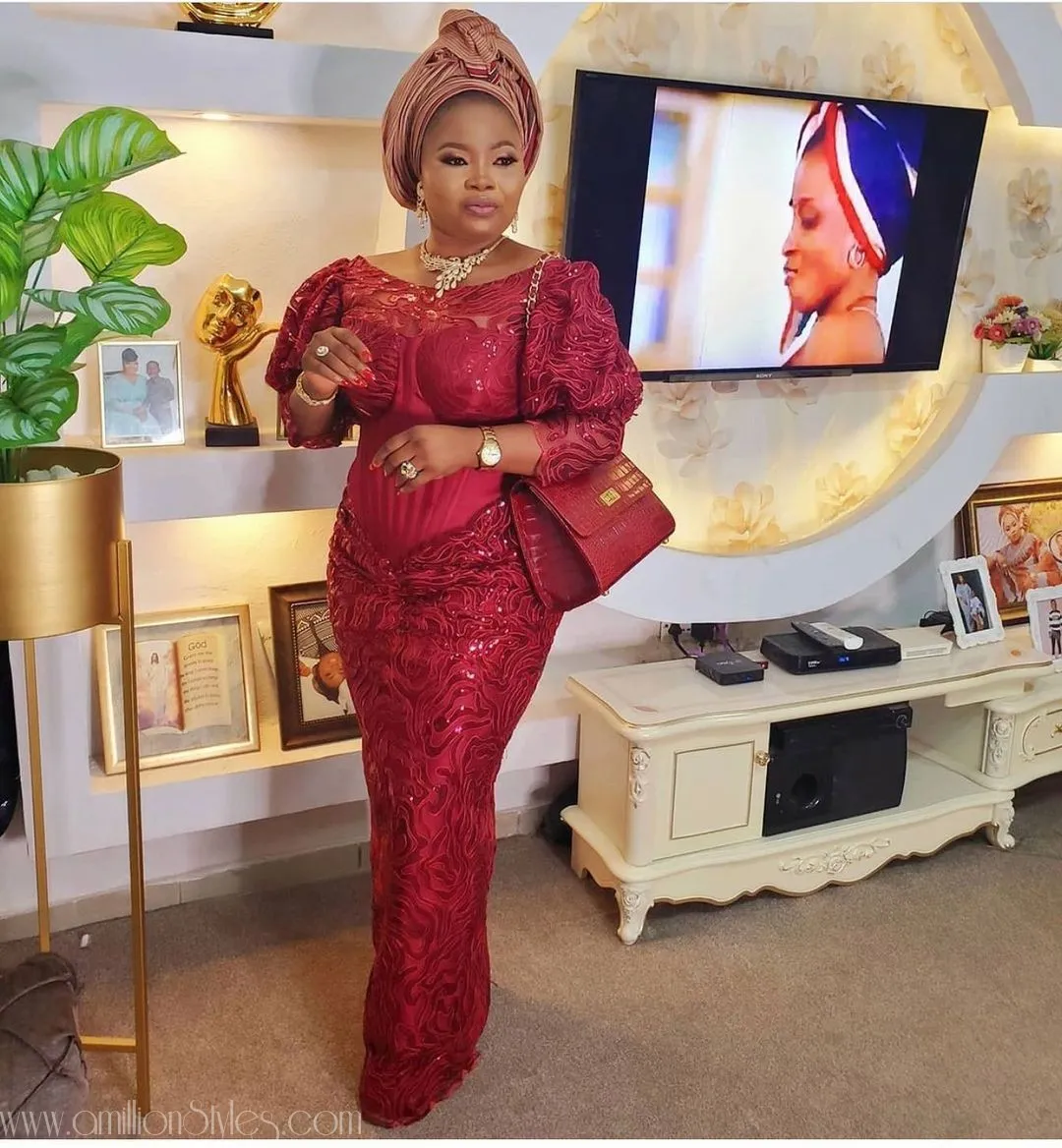 Exquisite Nigerian Lace Asoebi Styles-Volume 25