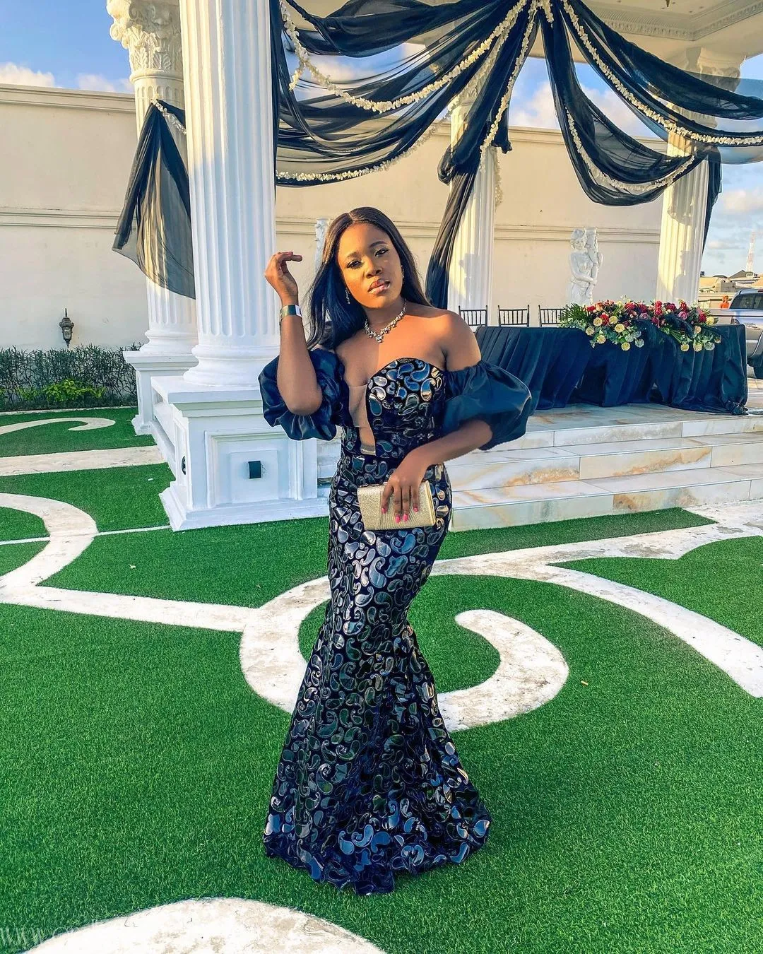 Let's Throwback To Toyin Lawani's #theartistandhismuse2021 Asoebi Styles