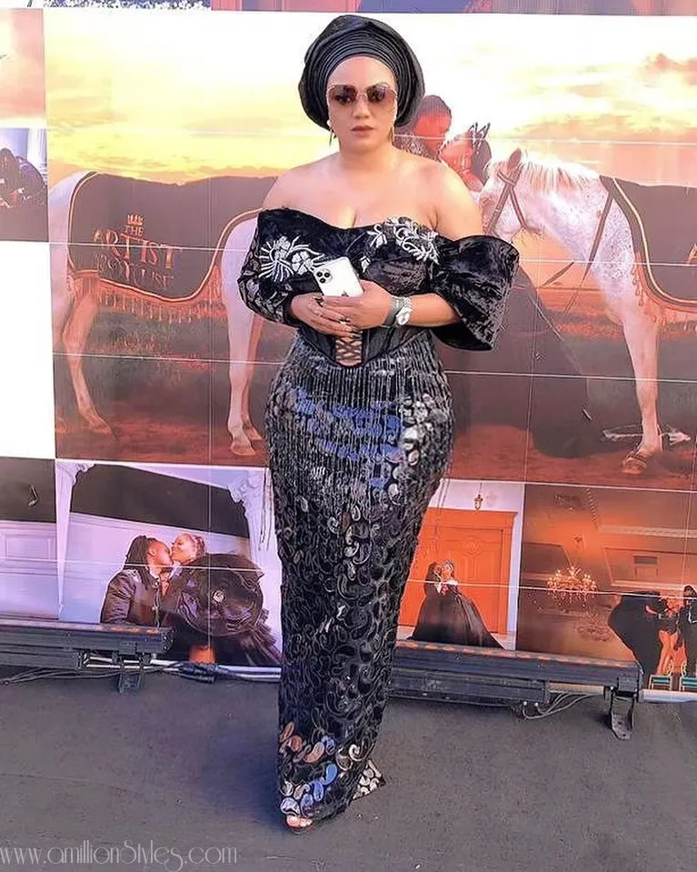 Let's Throwback To Toyin Lawani's #theartistandhismuse2021 Asoebi Styles