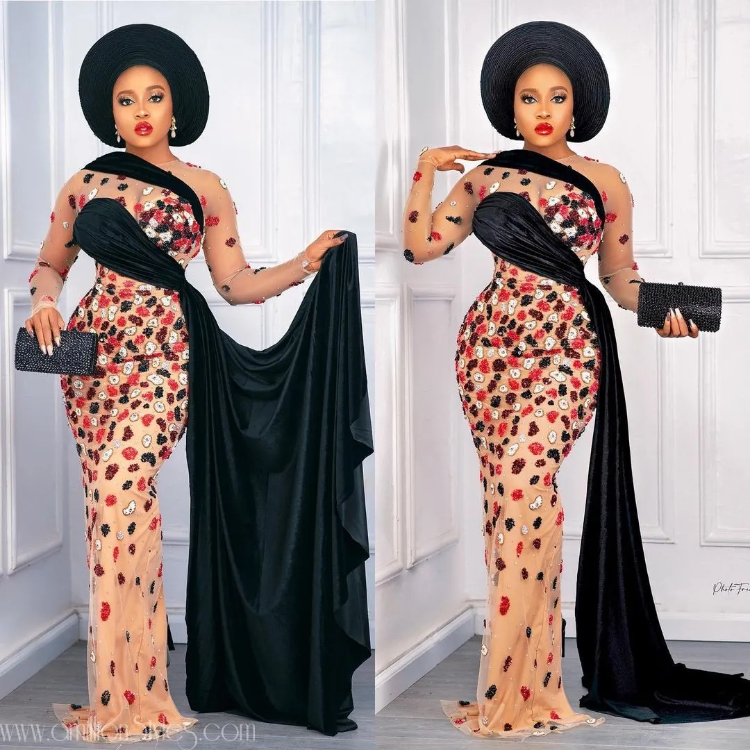 Exquisite Nigerian Lace Asoebi Styles-Volume 31