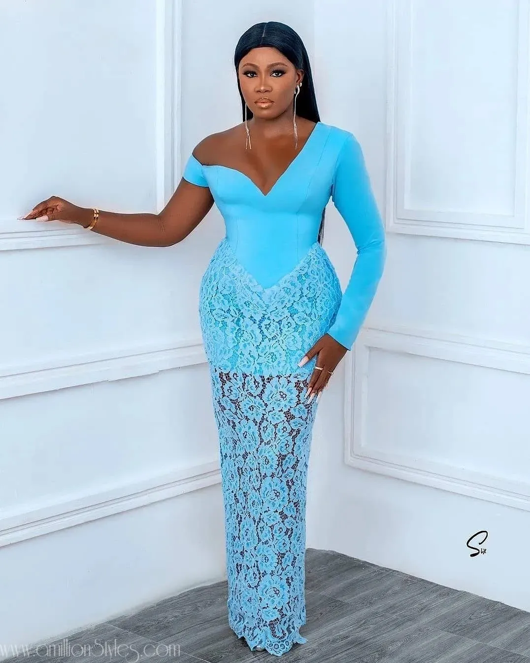 Exquisite Nigerian Lace Asoebi Styles-Volume 33