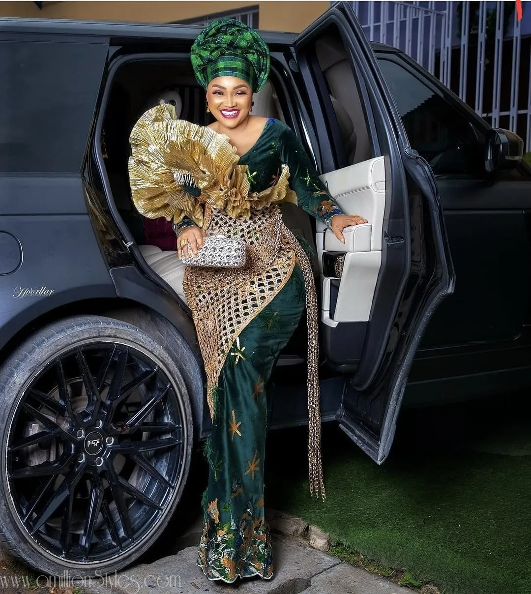 Exquisite Nigerian Lace Asoebi Styles-Volume 37