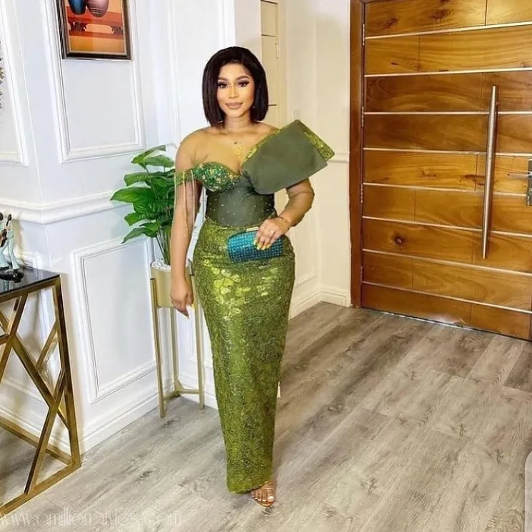 Exquisite Nigerian Lace Asoebi Styles-Volume 38
