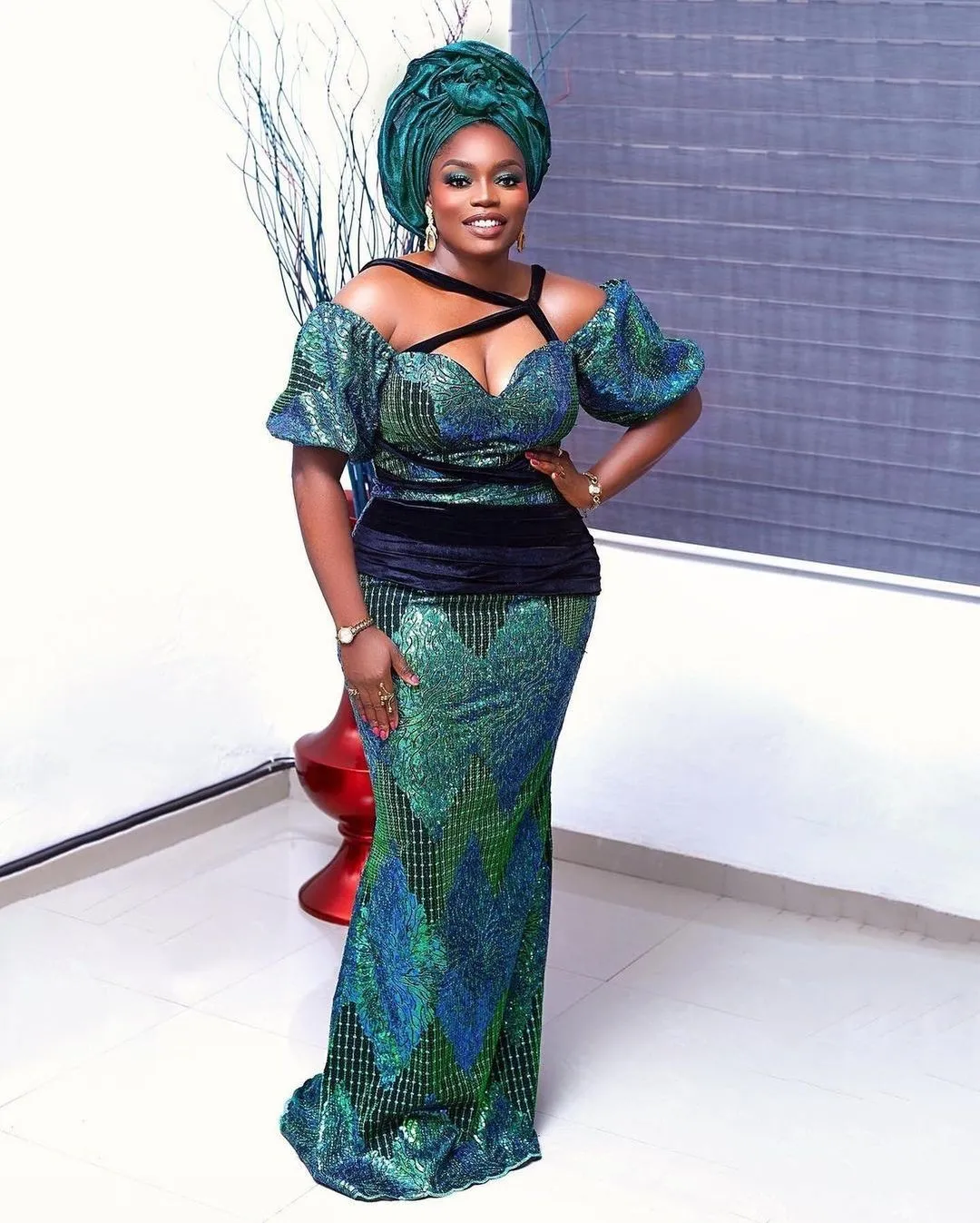 Exquisite Nigerian Lace Asoebi Styles-Volume 47