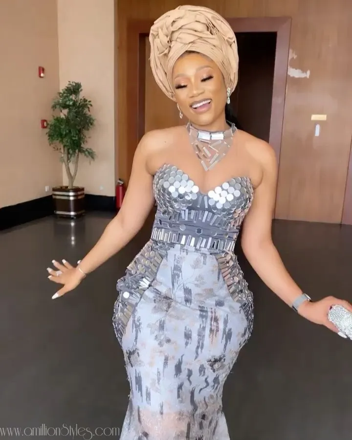 Exquisite Nigerian Lace Asoebi Styles-Volume 49