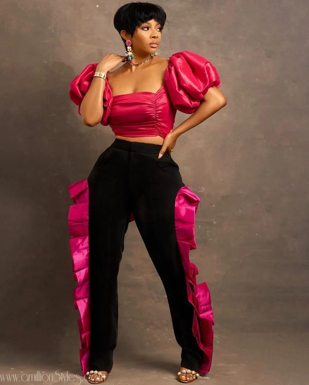 These Gorgeous Women Show Us How To Pair Bright Colour Outfits