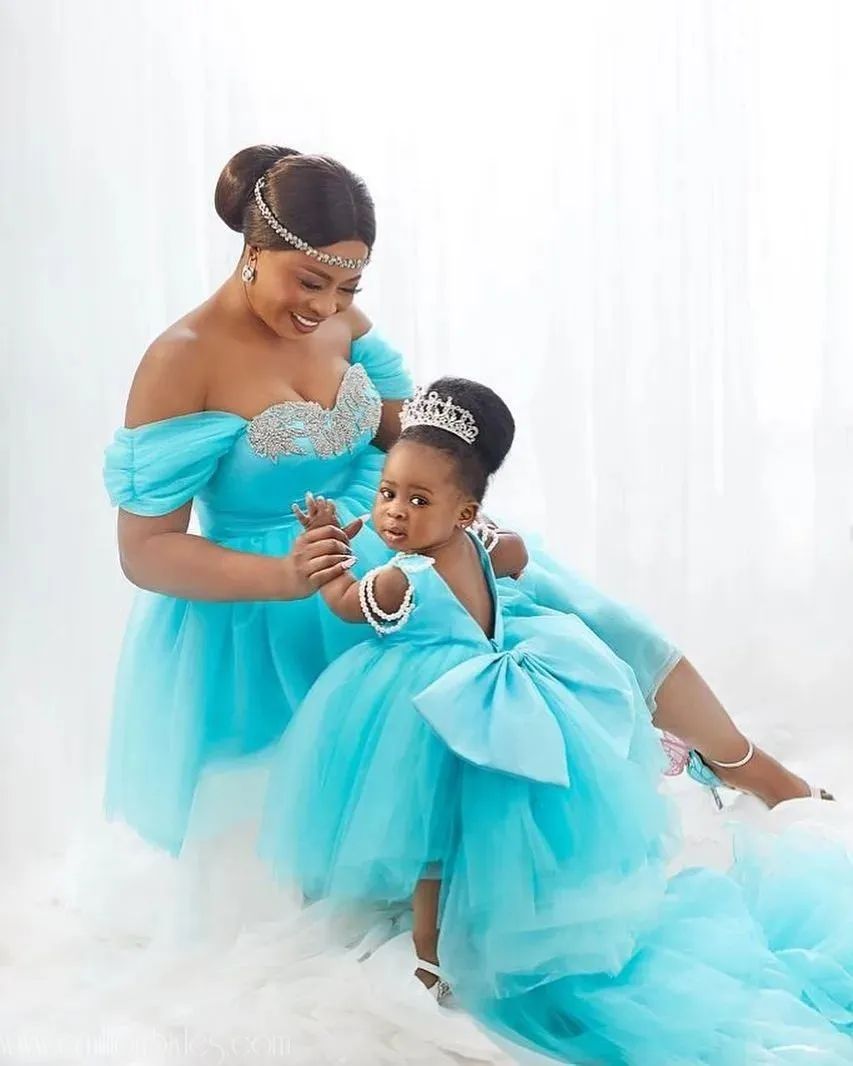 12 Mother And Child Twinning Styles For Families