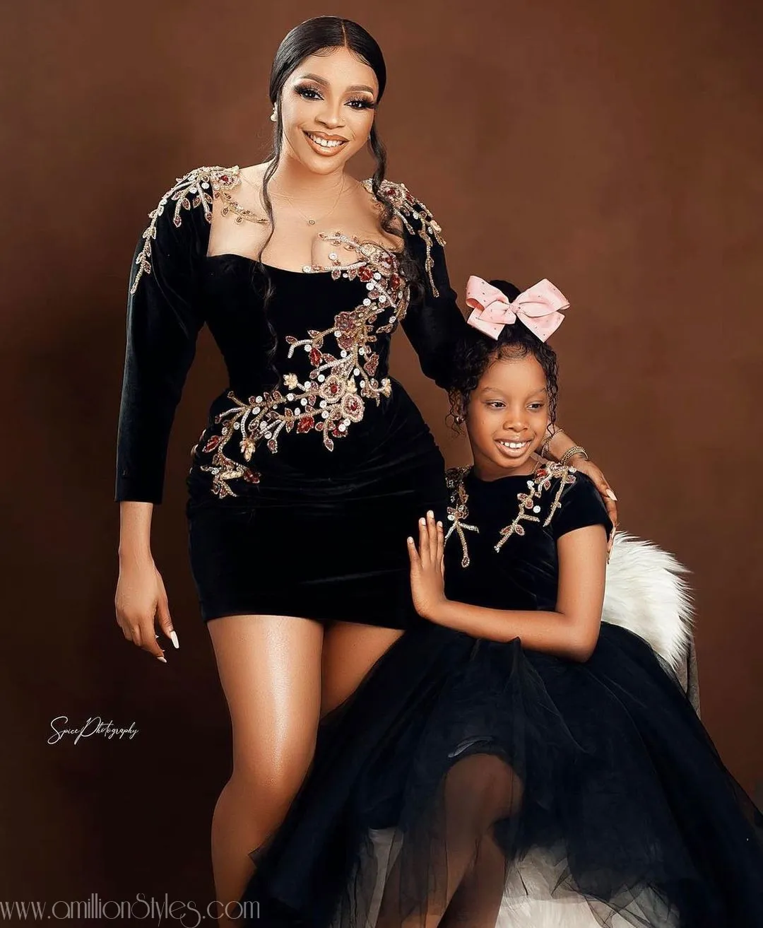 12 Mother And Child Twinning Styles For Families