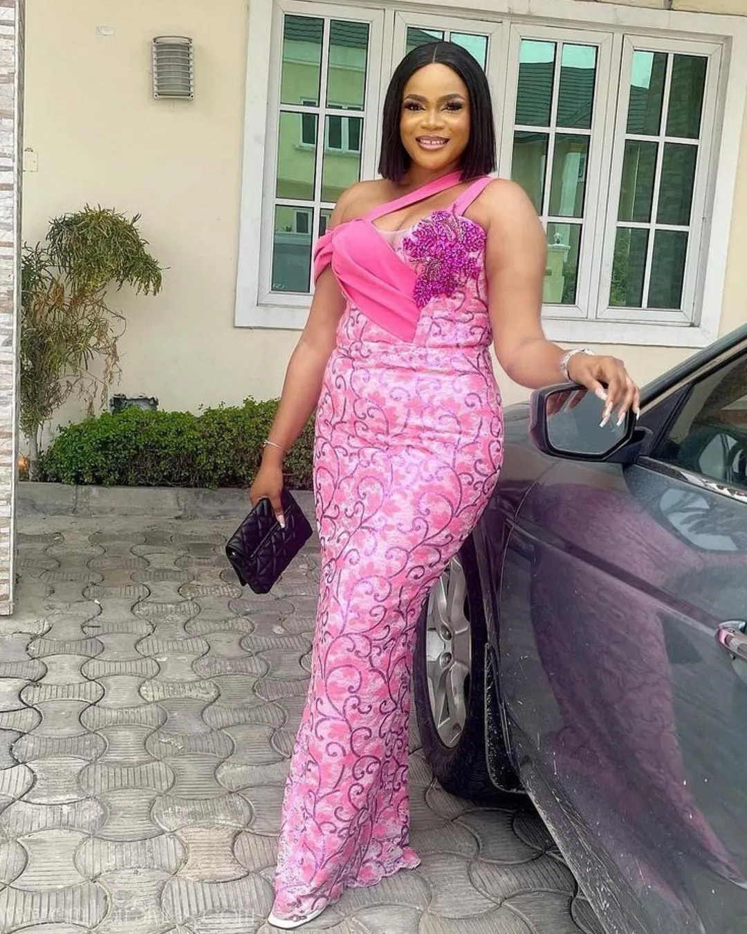 Exquisite Nigerian Lace Asoebi Styles-Volume 53