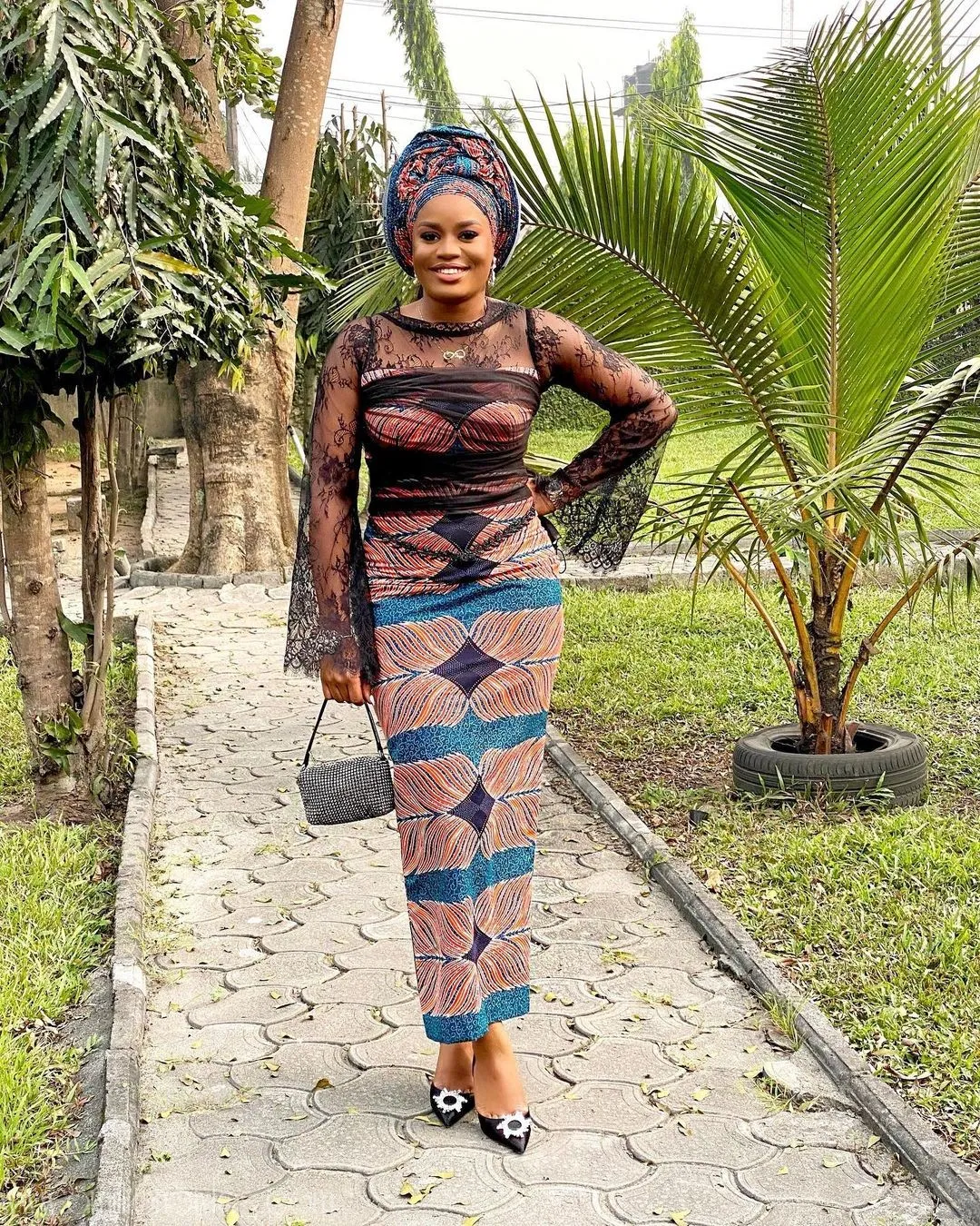 You'll Take A Second Look At This Lace And Ankara Mix Styles