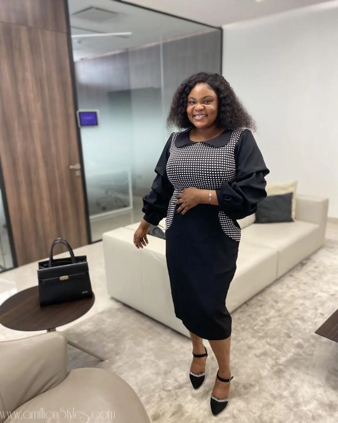 Let's Hit You With These Sweet Work Wear Styles For Women