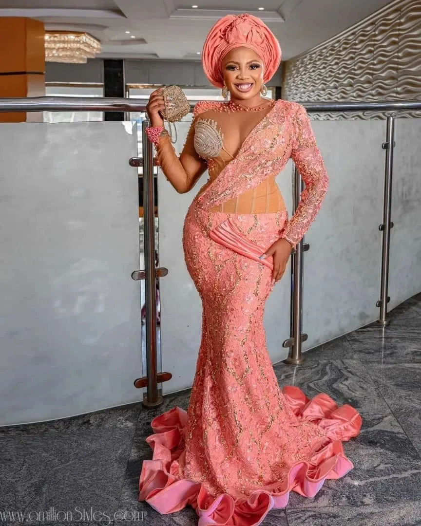 Exquisite Nigerian Lace Asoebi Styles-Volume 54