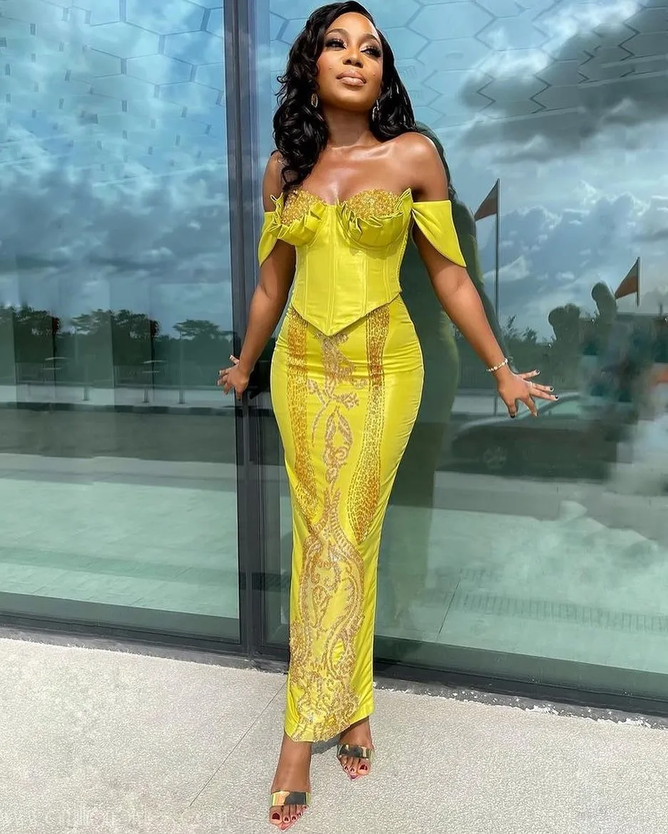 Exquisite Nigerian Lace Asoebi Styles-Volume 56