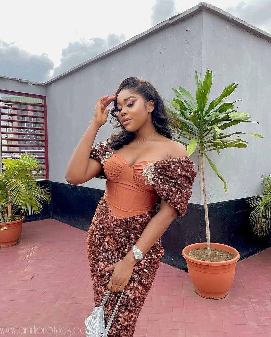 Exquisite Nigerian Lace Asoebi Styles-Volume 58