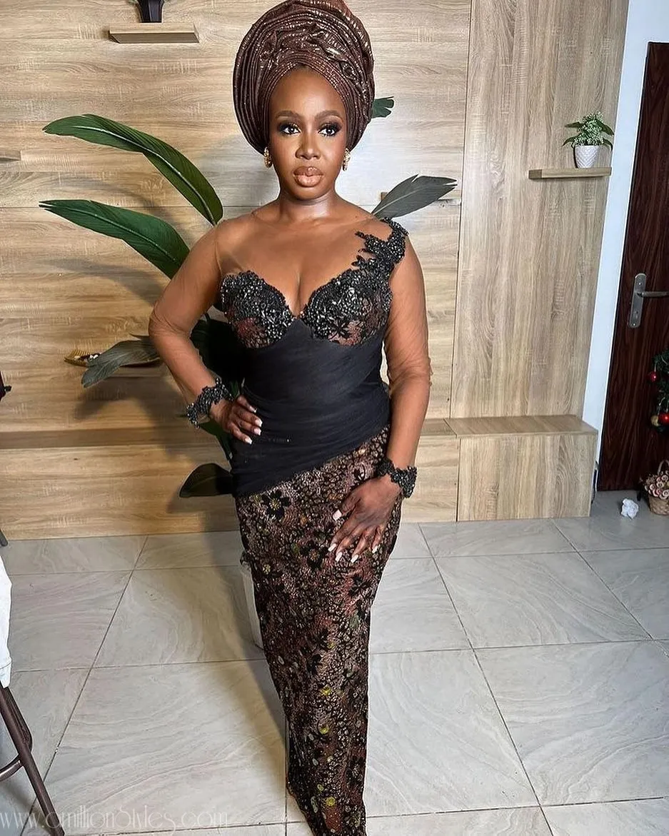 Exquisite Nigerian Lace Asoebi Styles-Volume 57