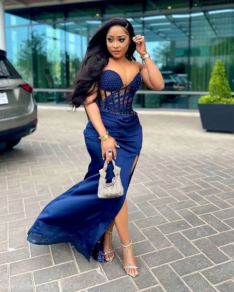 Exquisite Nigerian Lace Asoebi Styles-Volume 56