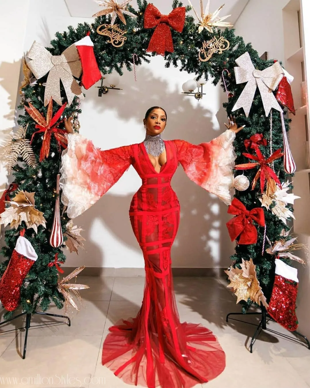 https://amillionstyles.com/wp-content/uploads/2022/08/@chiomagoodhair-wearing-@weizdhurmfranklyn-4-amillionstyles.jpg