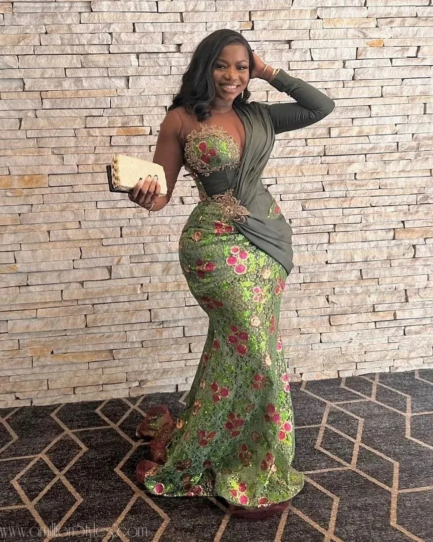 Exquisite Nigerian Lace Asoebi Styles-Volume 60