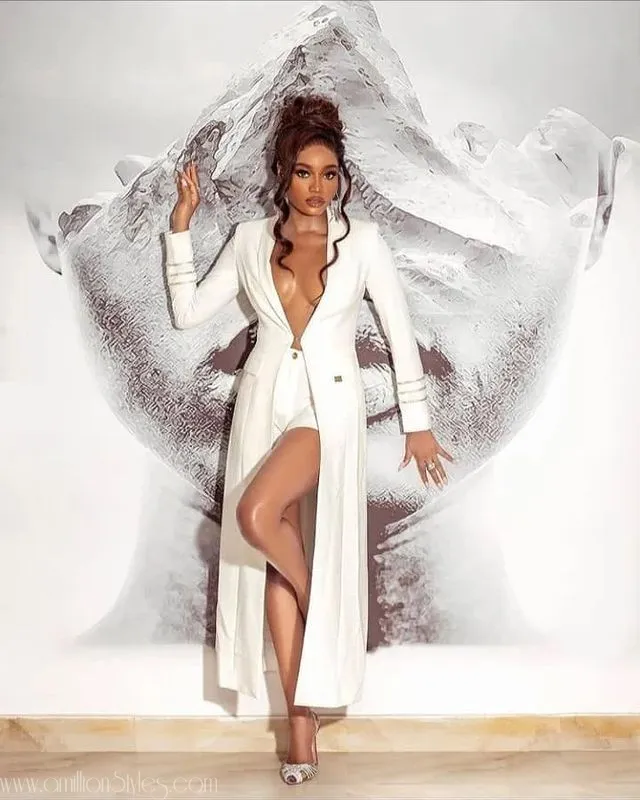 WCW: Styles X-Ray Of The Gorgeous Beauty of Big Brother