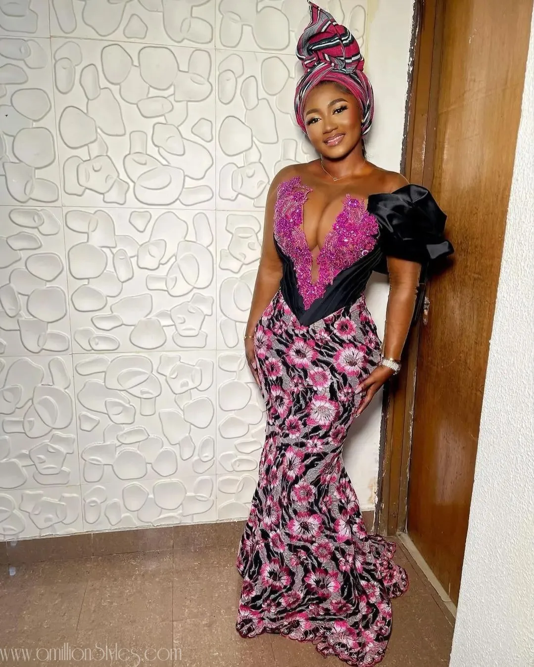Exquisite Nigerian Lace Asoebi Styles-Volume 61