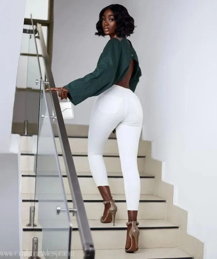 12 Ways To Rock A White Outfit With Class!