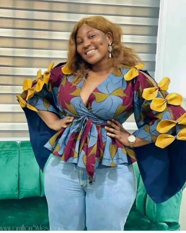 Ankara blouse with sleeve details - Trendy 2026