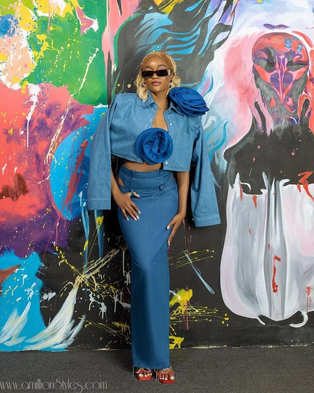 8 Chic Denim Outfits For Stylish Women