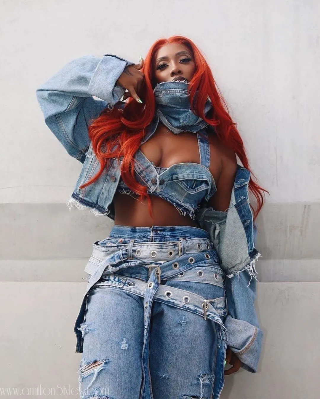 8 Chic Denim Outfits For Stylish Women