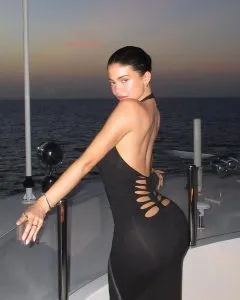 #KylieJenner celebrated her birthday wearing a vintage #JeanPaulGaultier dress.