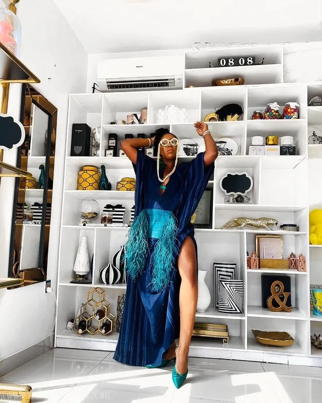 Elegance Redefined: Embracing Rich Aunty Styles for Timeless Fashion