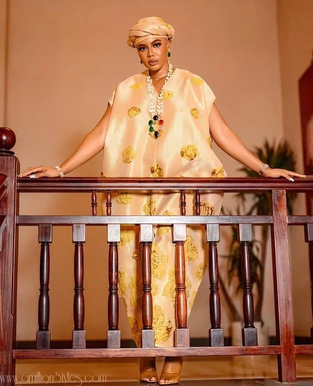 Elegance Redefined: Embracing Rich Aunty Styles for Timeless Fashion