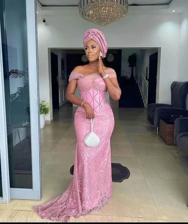 Owambe Style Ideas For Pink Lace Asoebi
