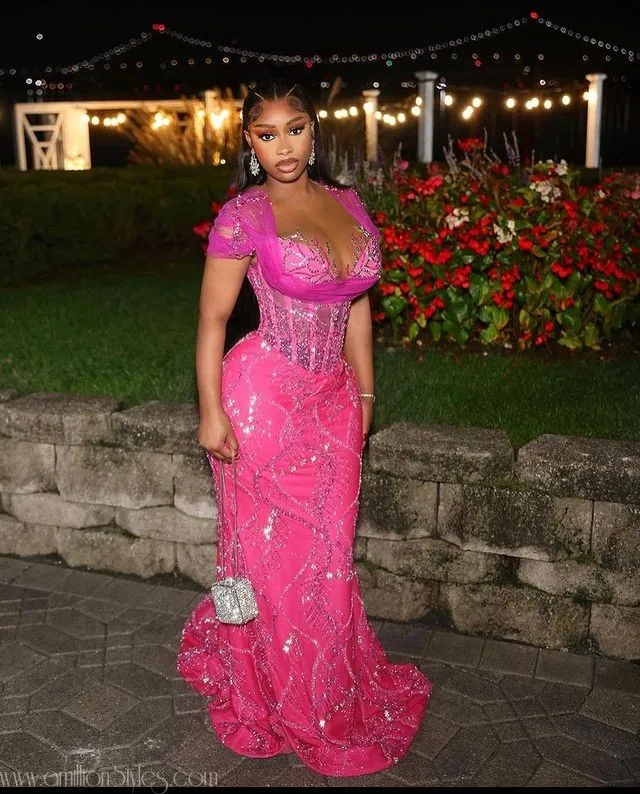 Owambe Style Ideas For Pink Lace Asoebi