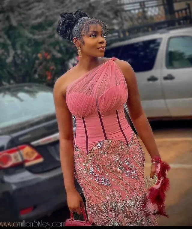 Owambe Style Ideas For Pink Lace Asoebi