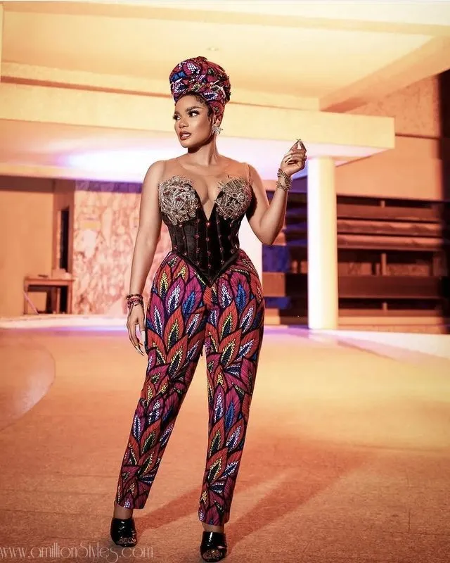 Solid Jumpsuit Styles For Fashionable Women