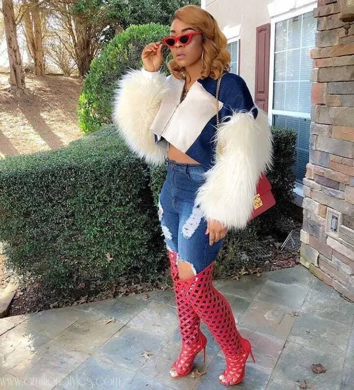 Let's Look At 12 Cute Ways To Style Denim!! 