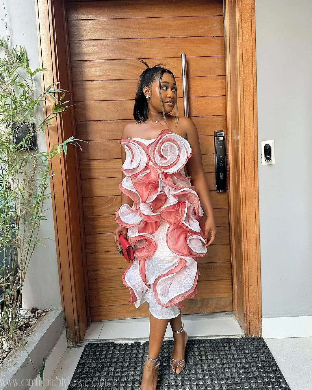 Opt For Style and Elegance With These 10 Stunning Wedding Guest Looks